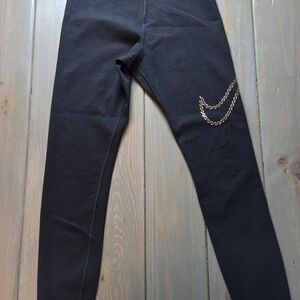 Nike Black High Rise Leggings Gold Swoosh Women’s Medium Athletic Yoga Gym